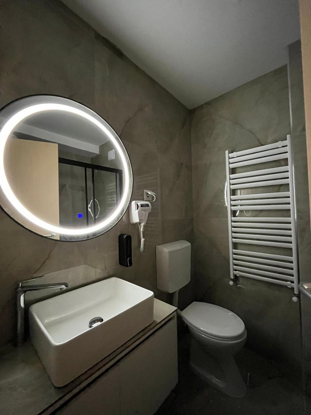 Skopje Centar Margarita Luxury Aprtment Appartement Buitenkant foto