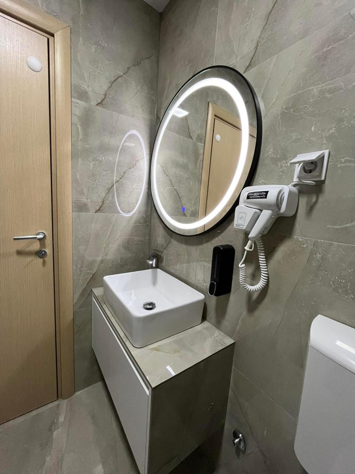 Skopje Centar Margarita Luxury Aprtment Appartement Buitenkant foto