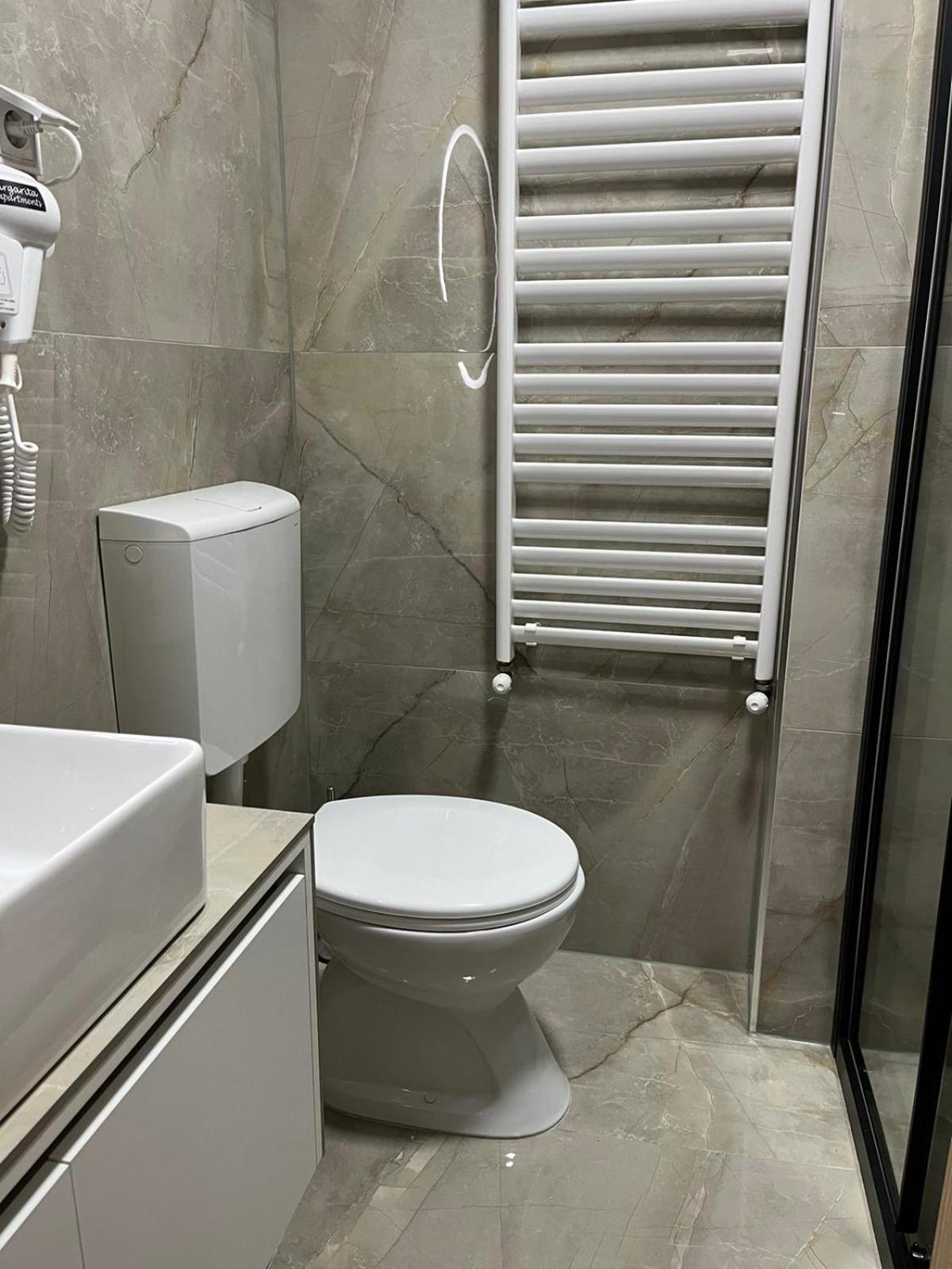 Skopje Centar Margarita Luxury Aprtment Appartement Buitenkant foto